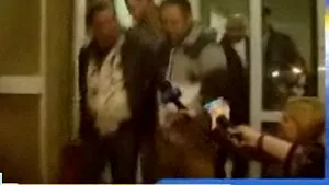 Bătrâni sechestraţi şi înşelaţi pentru a li se vinde proprietăţile - VIDEO