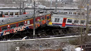 Circulaţia trenurilor Eurostar şi Thalys rămâne întreruptă marţi, după accidentul din Belgia