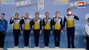 Două medalii de aur şi una de argint câştigate de junioarele românce la CE de gimnastică