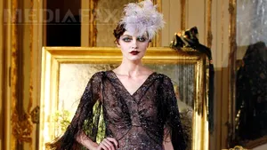 Ultima colecţie Dior semnată John Galliano, prezentată la Paris în timp ce creatorul se află la dezintoxicare - FOTO