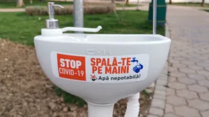 Oraşul din ţară unde oamenii se pot spăla pe mâini chiar pe stradă. În toate zonele principale sunt lavoare mobile