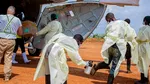Personalul medical se luptă să țină sub control epidemia de Ebola în taberele din Congo. Locuitorii sunt furioși, nu cred în virus