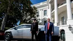 Donald Trump va anunța noi taxe vamale pentru industria auto