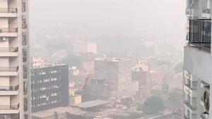 Oraşul declarat „cameră de gazat”. Cinci milioane de măşti, distribuite copiilor