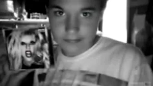 Şocant: La 14 ani, s-a sinucis din cauză că era batjocorit de colegi pentru că era homosexual - VIDEO