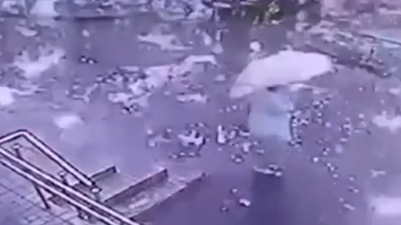 VIDEO Ploaie de scântei în St. Petersburg. Cum s-a produs incidentul