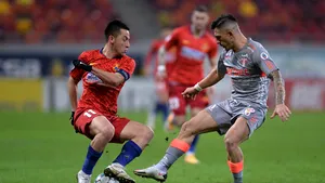 FCSB a învins UTA cu 3 la 0 şi rămâne pe primul loc în Liga 1. Arădenii au jucat în inferioritate numerică