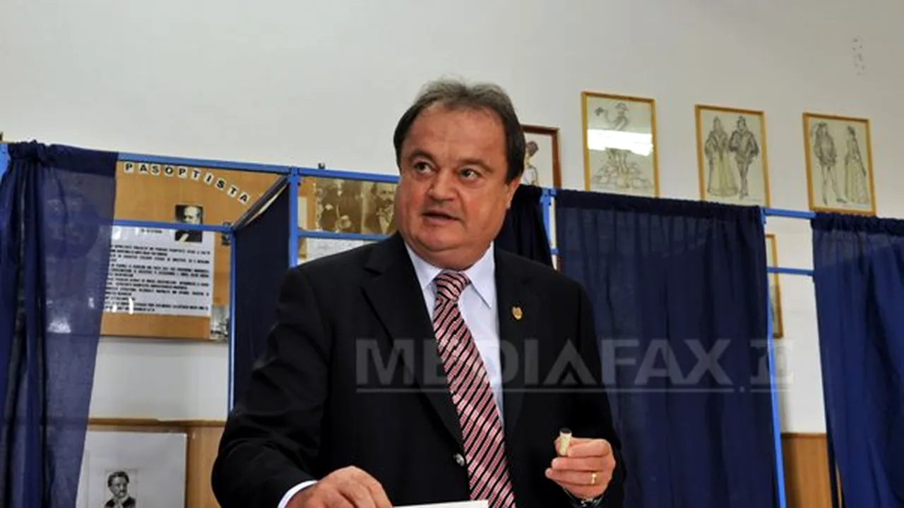 ALEGERI PREZIDENŢIALE 2014 - Blaga: Am votat pentru o Românie normală; îndemn pe toţi să folosească această armă puternică, votul