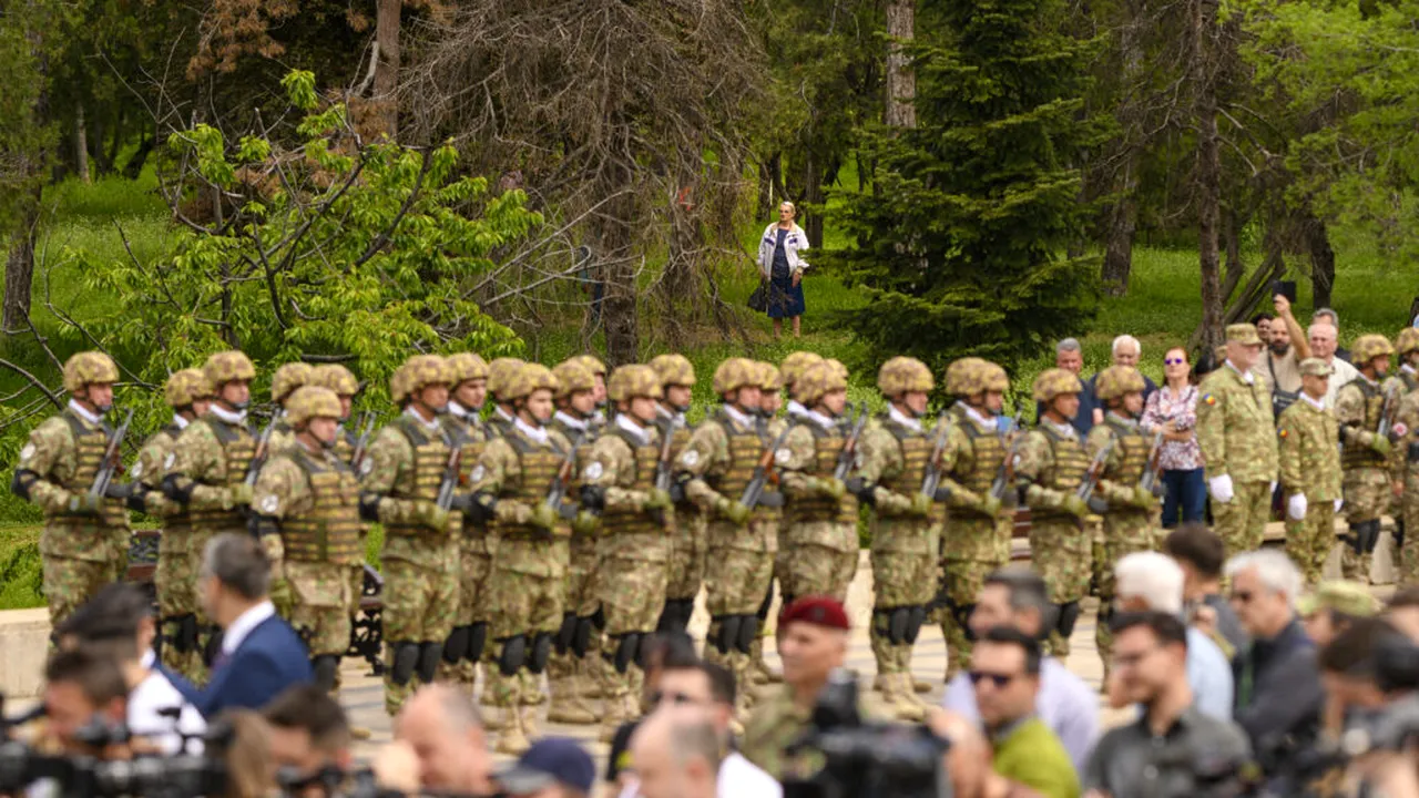 Ziua Forțelor Terestre: ceremonie militară și religioasă în Parcul „Carol I” din Capitală