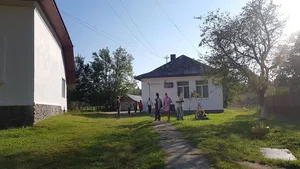 Noul an şcolar | Aproape un sfert din unităţile de învăţământ din ţară sunt în curs de renovare/ Primăria Sectorului 5, „repetentă” la refacerea şcolii cu tavanul căzut | FOTO