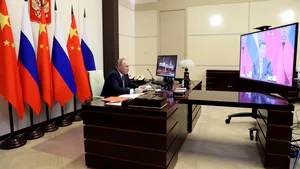 Summit Rusia-China | Vladimir Putin şi Xi Jinping intensifică relaţiile / Beijingul susţine cererea Kremlinului de a primi garanţii de securitate din partea NATO 