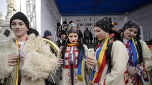 VIDEO REPORTAJ: Oltenii auziră că s-a stabilit o zi a lor. „Cine mai e ca ei? Şi harnici, şi buni de gură”