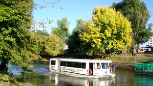 Povestiri marinăreşti de pe Canalul Bega: Timişoara, singurul oraş din România cu transport public pe vaporaş