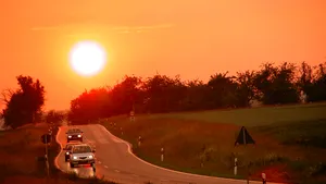 Vremea se va menţine predominant frumoasă şi se va încălzi uşor. PROGNOZA METEO pentru joi şi vineri