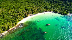 Cum luptă vietnamezii cu pandemia. Insula Phu Quoc primeşte doar 3.000 de turişti pe lună
