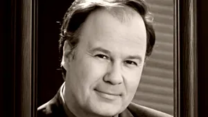 Dennis Haskins, directorul Belding din serialul-cult „Salvați de clopoțel”, a murit la 75 de ani