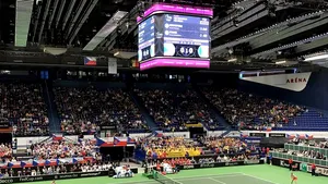 Emil Boc susţine că meciul Franţa - România, din semifinalele Fed Cup, se va juca la Nisa