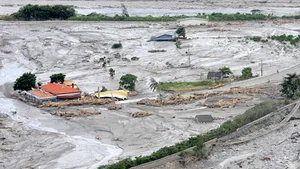 Circa 200 de persoane ar fi putut fi îngropate în urma torentelor de noroi din Taiwan