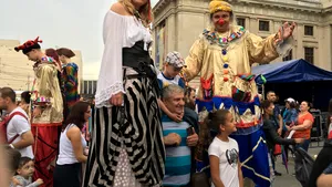 GALERIE FOTO Ploieşti: Maraton de piese de teatru pentru copii şi ateliere de origami şi pictură, la un festival