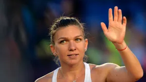 Simona Halep s-a calificat în sferturile turneului de la Wuhan/ Halep: A fost destul de greu să joc împotriva Yaroslavei, dar şi a vântului