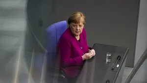 Merkel anunţă că liderii UE au stabilit că trebuie creat un fond de relansare. Comisia Europeană va prezenta un plan