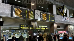 Numărul autobuzelor care circulă între centrul Capitalei şi Aeroportul Otopeni a fost suplimentat