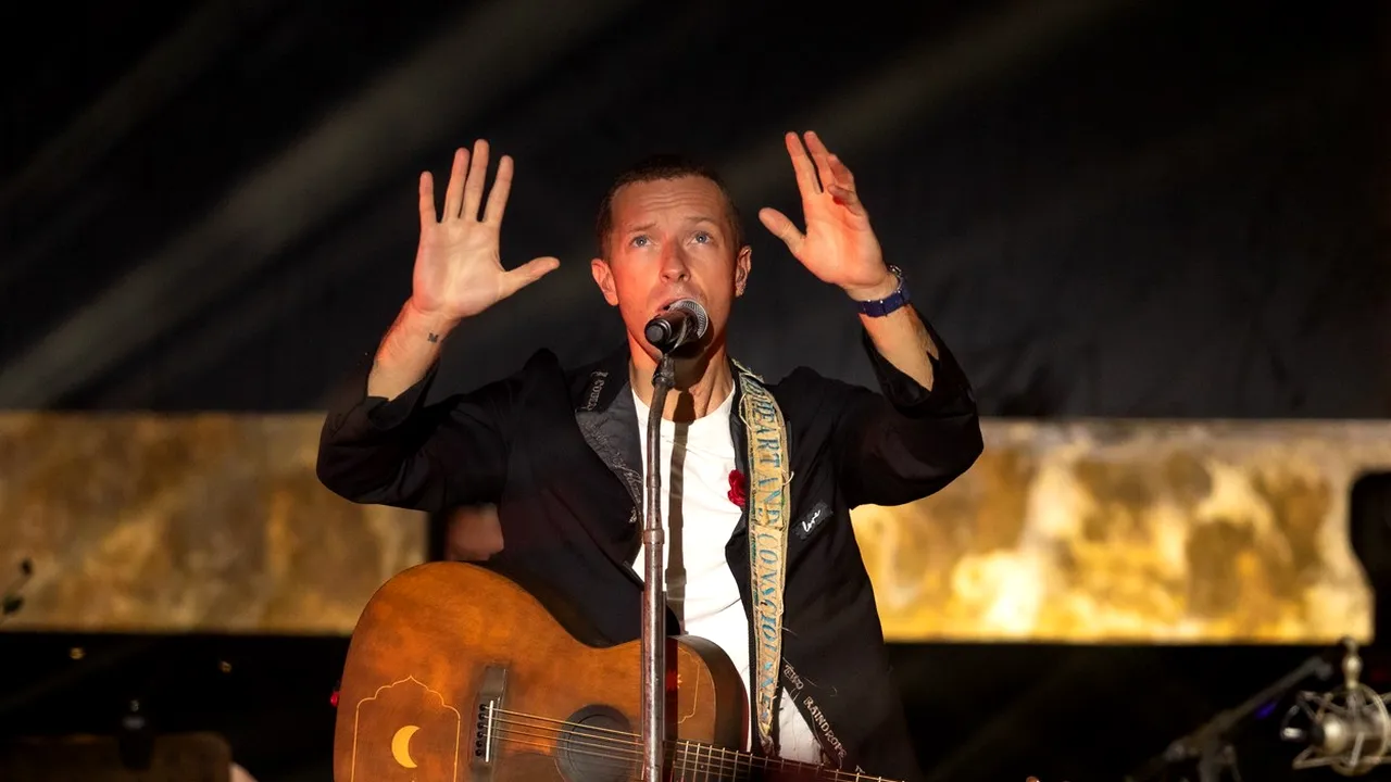 Momentul în care Chris Martin se ceartă cu fanii Coldplay. Cum au reuşit să-l enerveze pe solist: „Nu ţipa la mine!” - VIDEO