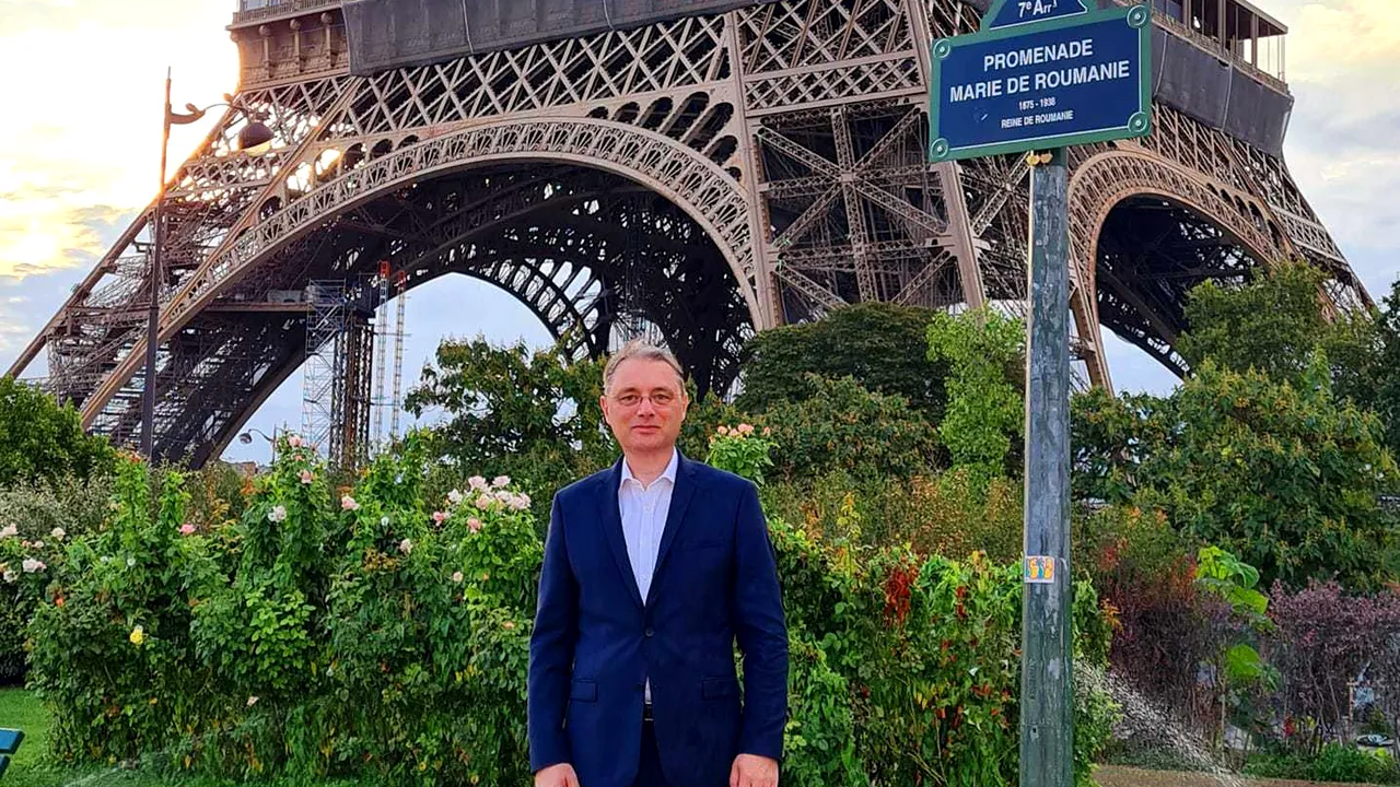 Luca Niculescu părăseşte postul de ambasador în Franţa. El e numit secretar de stat în MAE