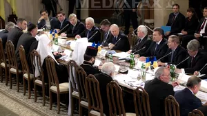 VIOLENŢE LA KIEV: Viktor Ianukovici şi opoziţia au ajuns la un acord privind anularea legilor contestate. Arseni Iaţeniuk a refuzat să conducă Guvernul