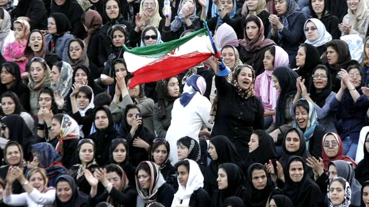 Decizie istorică în Iran, după ce o fată şi-a dat foc crezând că a fost condamnată la închisoare