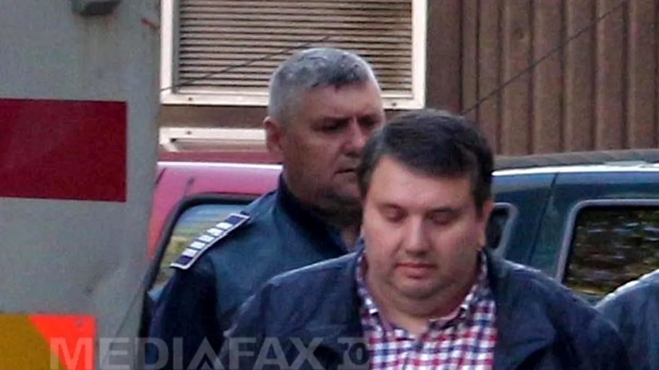 Adrian Duicu, CONDAMNAT la un an şi şase luni de închisoare cu suspendare. Fostul şef CJ Mehedinţi a stat în arest preventiv şi la domiciliu timp de aproximativ un an