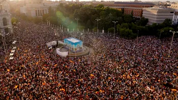 EXTERNE Spania, zguduită de proteste din cauza crizei din Ceuta. 50.000 de oameni au ieșit în stradă la Madrid