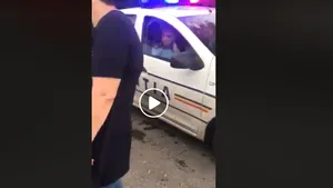 Cazul fetei găsite plină de sânge pe o stradă din Galaţi: Dosar pentru abuz în serviciu pentru poliţiştii care nu au ajutat-o