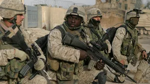 Mai multe persoane rănite într-un „bombardament” asupra unei baze militare irakiene 