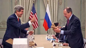 Kerry i-a făcut cadou doi cartofi ministrului rus de externe, înaintea discuţiilor privind Siria