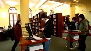 Studenţii din facultăţile de stat şi particulare pot obţine credite bancare pentru studii