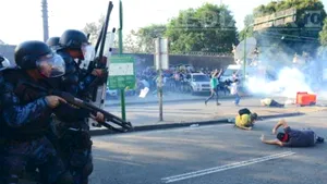 Confruntări între manifestanţi şi poliţie la Rio de Janeiro