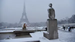 NINSOAREA dă peste cap traficul aerian din Franţa: Air France anulează numeroase curse aeriene din regiunea Parisului | VIDEO