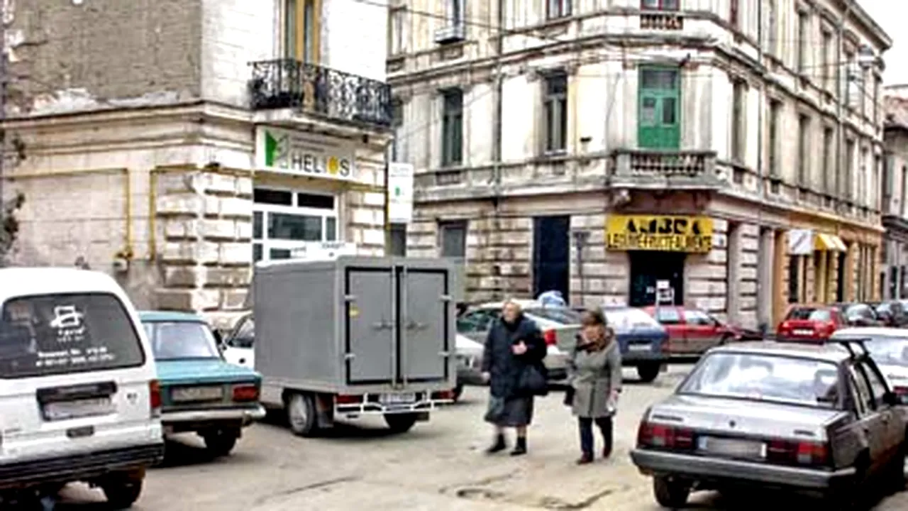 Maşinile parcate ilegal în centrul Istoric, ridicate pentru 