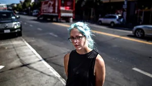 O tânără a picat interviul de angajare din cauza părului. Decizia luată ulterior reprezintă o lecţie de viaţă pentru fiecare