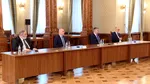 Klaus Iohannis a amânat desemnarea premierului. PSD, PNL, UDMR şi minorităţile au participat împreună la consultări / AUR, POT şi S.O.S. România au refuzat să intre / Surse: Crin Antonescu, propunerea coaliţiei la prezidenţiale
