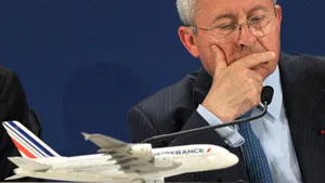 Air France vrea să concedieze 1.500 de angajaţi pentru a reduce cheltuielile