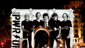 VIDEO Prima piesă AC/DC de după reuniune. Cum şi-a recăpătat solistul auzul folosind un tratament experimental