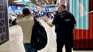 Londra – Bacău, un drum mult prea scump pentru un român prins la furat