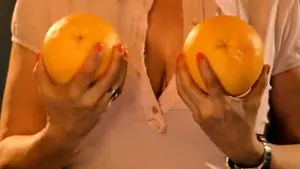 CNCD a amendat Automobil Clubul Român pentru conţinutul misogin al unei campanii pentru folosirea centurii de siguranţă - VIDEO