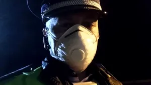 Poliţia din Timiş motivează demiterea sindicalistului care nu vrea să tacă. Bărbatul a venit să dea explicaţii cu arma personală