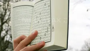 Un bărbat din Strasbourg a postat o înregistrare în care arde o pagină a Coranului