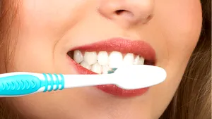 S-a inventat pasta de dinţi care protejează împotriva eroziunii acide