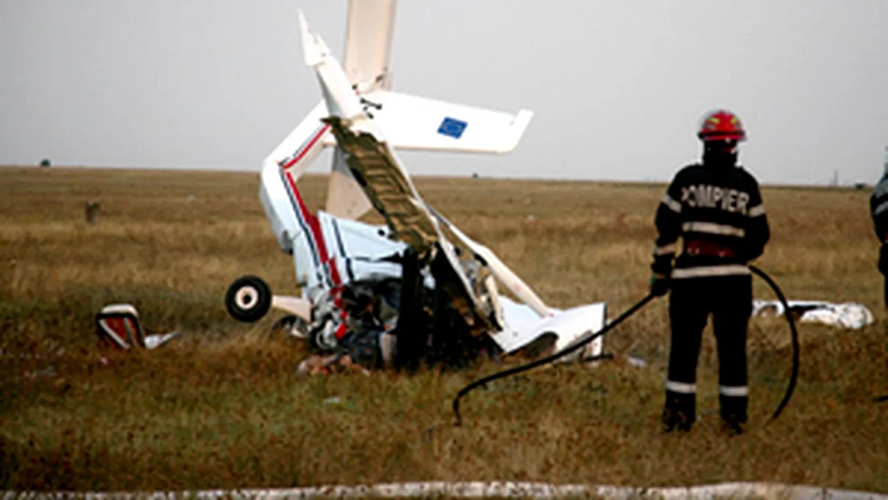 Ancheta în cazul avionului prăbuşit la Costeşti poate dura până la 120 de zile