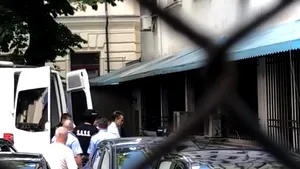 Mazăre, în faţa judecătorilor. Fostul primar a refuzat să dea declaraţii/ Avocat: A vorbit destul, 10 ani a tot vorbit / Imagini VIDEO de la Înalta Curte